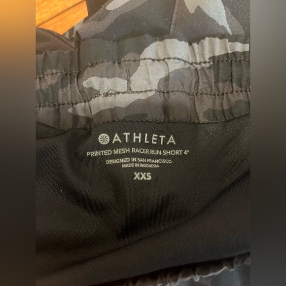 ATHLETA PRINTED MESH RACER RUN SHORT 4” - Picture 3 of 5